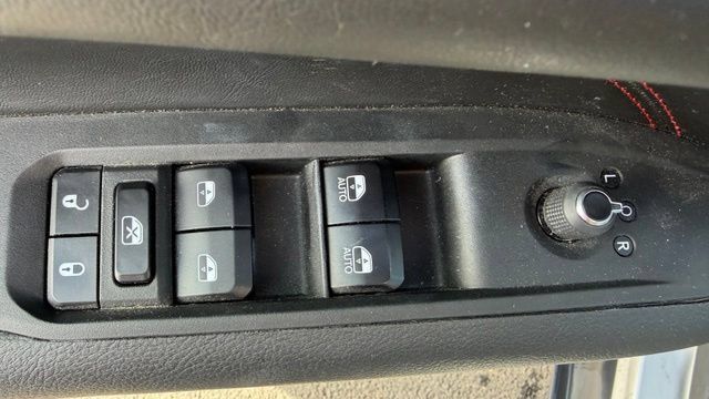 Used 2024 Jeep Compass Trailhawk w/ Trailhawk Elite Group AWD/4WD image 14