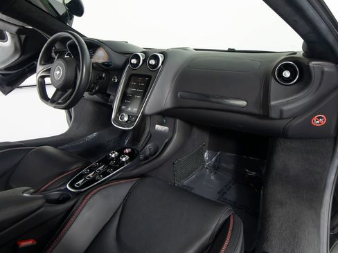 Used 2023 McLaren GT RWD image 29