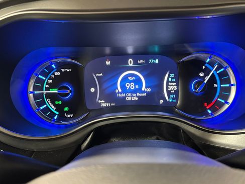 Used 2018 Chrysler Pacifica Limited w/ Advanced Safetytec Group FWD image 20
