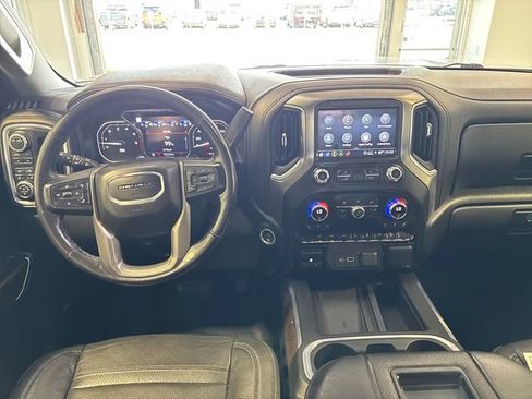 Used 2021 GMC Sierra 2500 Denali w/ Denali Ultimate Package AWD/4WD image 16