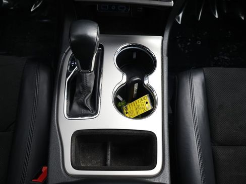 Used 2019 Jeep Grand Cherokee Altitude image 20