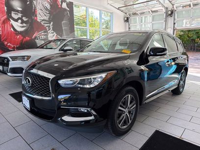 Used 2019 INFINITI QX60 Luxe w/ Essential Package