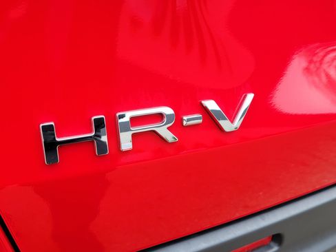 Certified 2025 Honda HR-V Sport image 7