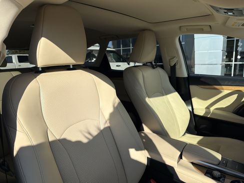 Used 2022 Lexus RX 350L FWD w/ Premium Package image 7