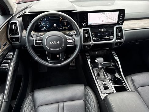 Used 2023 Kia Sorento SX Prestige image 24