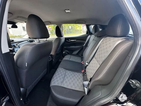 Used 2019 Nissan Rogue Sport SV image 28