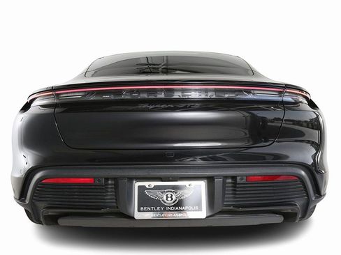 Used 2022 Porsche Taycan GTS image 7