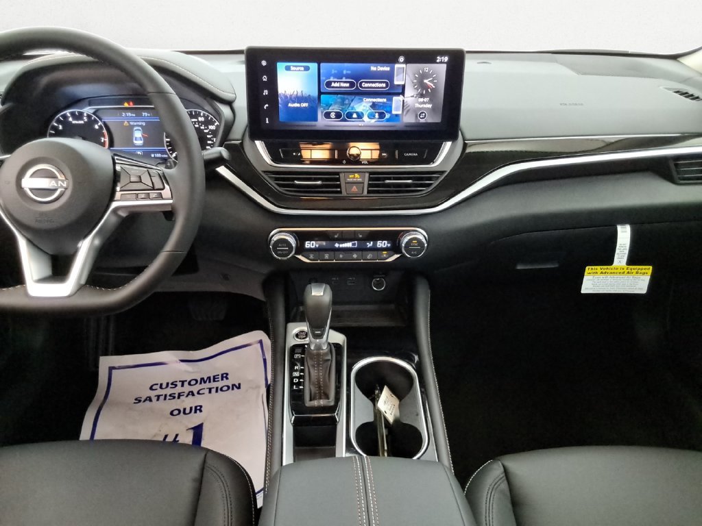 Used 2025 Nissan Altima 2.5 SR w/ SR Premium Package FWD image 13