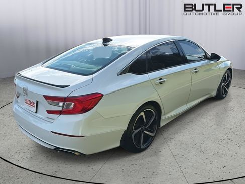 Used 2022 Honda Accord Sport image 6