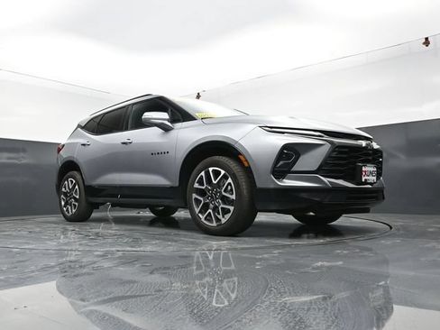 Used 2025 Chevrolet Blazer RS AWD/4WD image 52