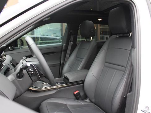 Certified 2025 Land Rover Range Rover Evoque Dynamic SE image 5