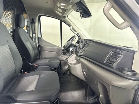 Used 2023 Ford Transit 250 Low Roof AWD w/ Exterior Upgrade Package image 25