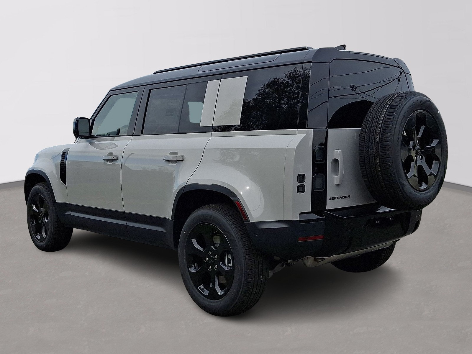New 2026 Land Rover Defender 110 S AWD/4WD image 4