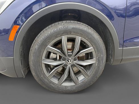 Used 2022 Volkswagen Tiguan SE image 18