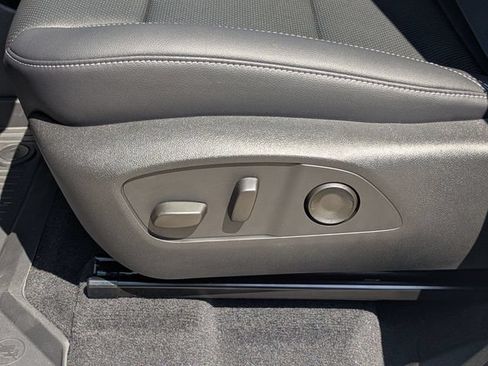 New 2026 Chevrolet Traverse LT w/ Midnight/Sport Edition FWD image 11