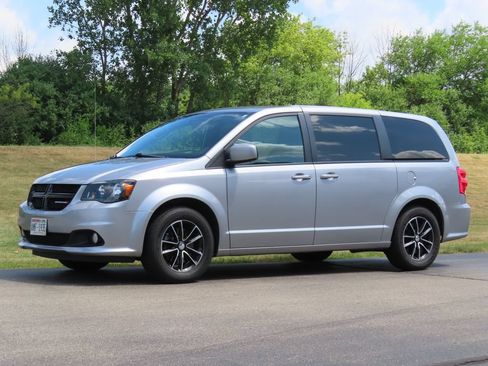Used 2018 Dodge Grand Caravan SE FWD image 8