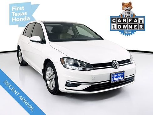 Used 2018 Volkswagen Golf SE image 1