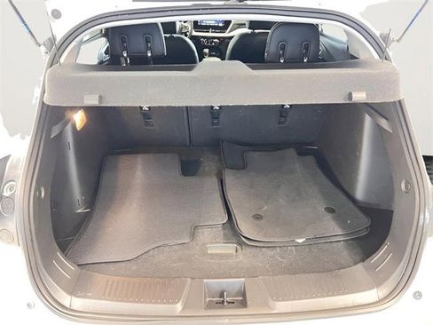 Certified 2025 Chevrolet Trax LT w/ LT Convenience Package image 8