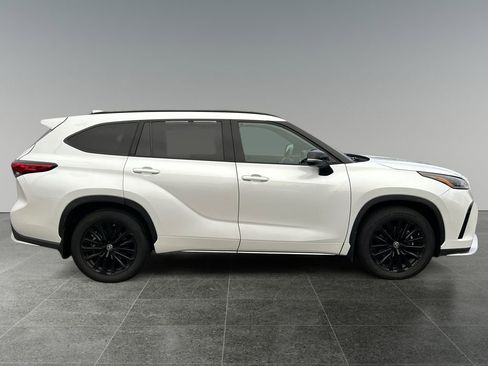 Used 2023 Toyota Highlander XSE image 8