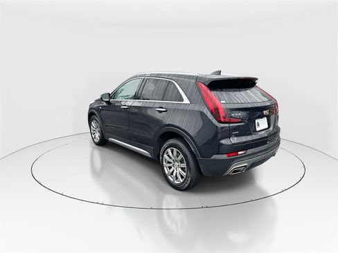 Used 2023 Cadillac XT4 Premium Luxury image 6