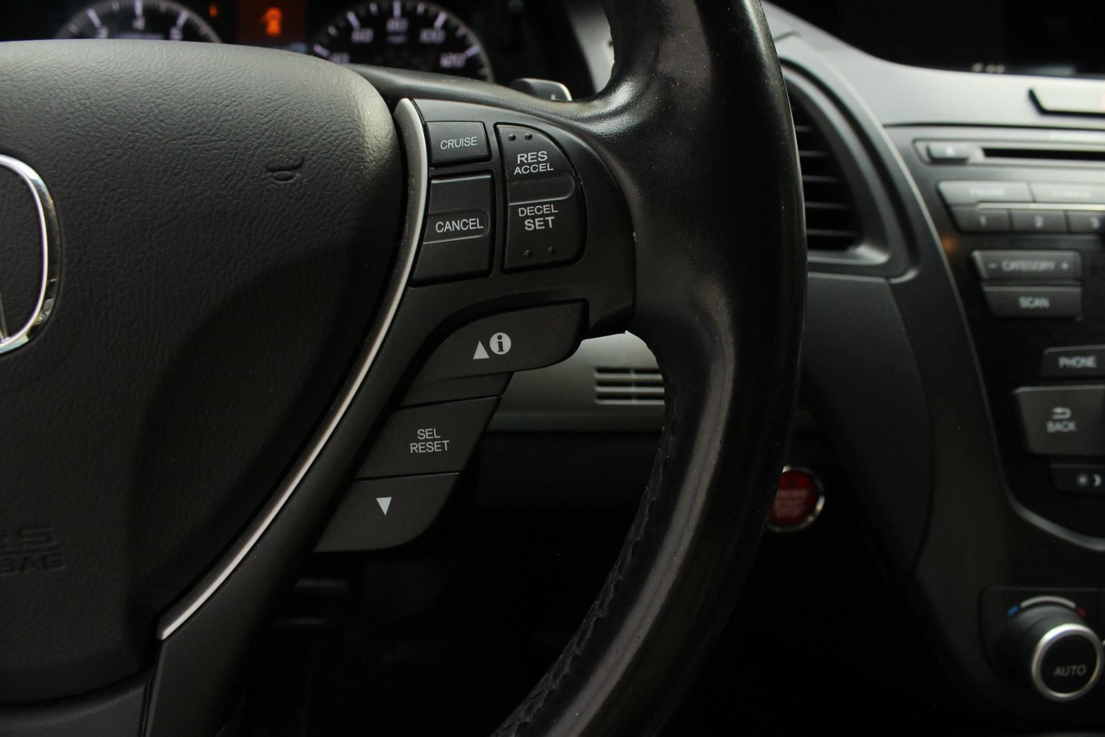 Used 2018 Acura RDX AWD image 32