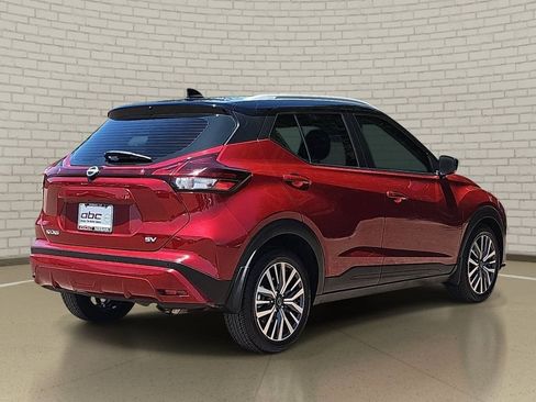 Certified 2023 Nissan Kicks SV FWD image 5