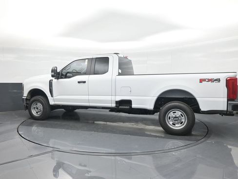 New 2025 Ford F250 XLT w/ FX4 Off-Road Package image 26