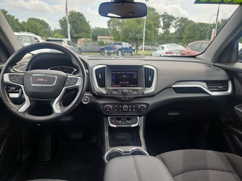 Used 2023 GMC Terrain SLE w/ Driver Convenience Package FWD image 13
