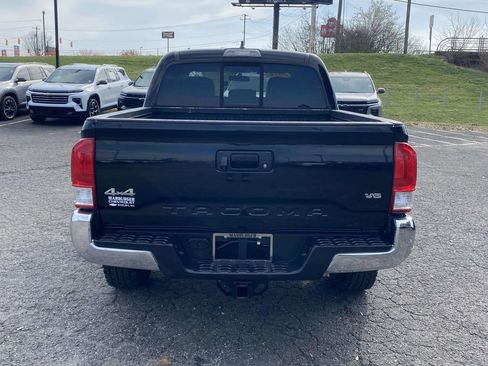 Used 2016 Toyota Tacoma SR5 w/ Towing Package image 5