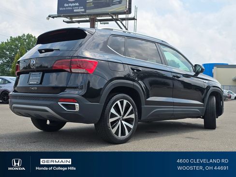 Used 2024 Volkswagen Taos SE FWD image 17