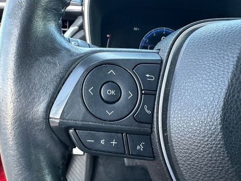 Used 2023 Toyota Corolla Cross XLE image 27