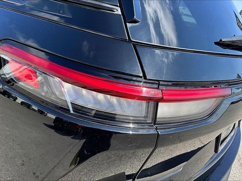 Used 2025 Jeep Grand Cherokee Altitude image 24