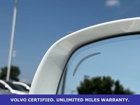 Certified 2025 Volvo XC90 B6 Plus AWD/4WD image 14