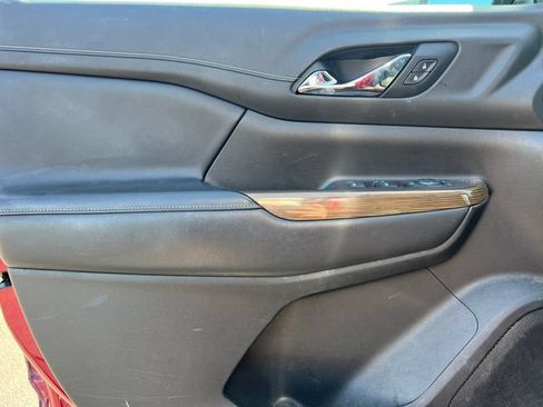 Used 2020 GMC Acadia SLE FWD image 4