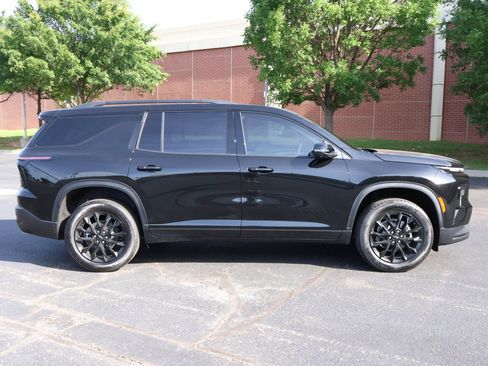 New 2026 Chevrolet Traverse LT w/ Midnight/Sport Edition FWD image 30