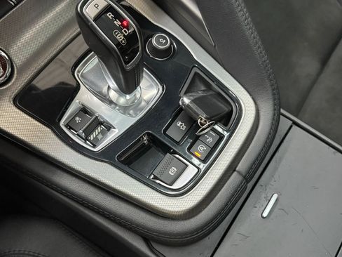 Used 2016 Jaguar F-TYPE Coupe RWD image 16