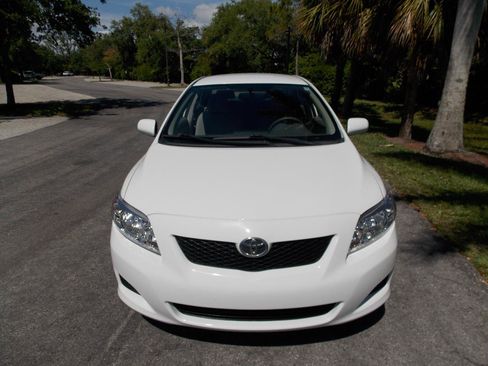 Used 2010 Toyota Corolla image 9