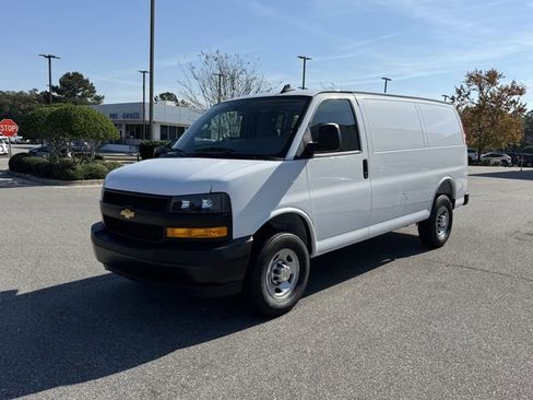 New 2025 Chevrolet Express 2500 w/ Driver Convenience Package image 7