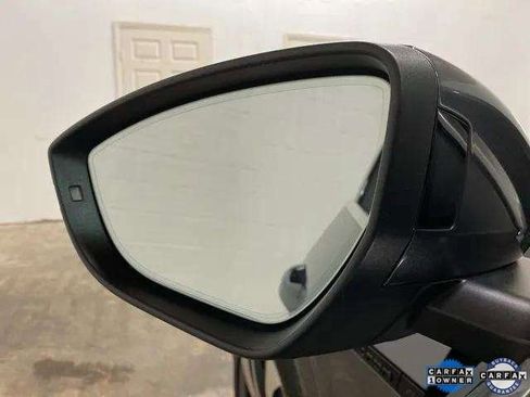 Used 2024 Audi Q8 e-tron Premium Plus image 92