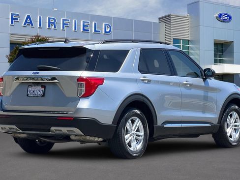 Certified 2023 Ford Explorer XLT w/ Equipment Group 202A RWD image 2