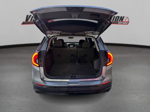 Used 2023 GMC Terrain SLE image 11