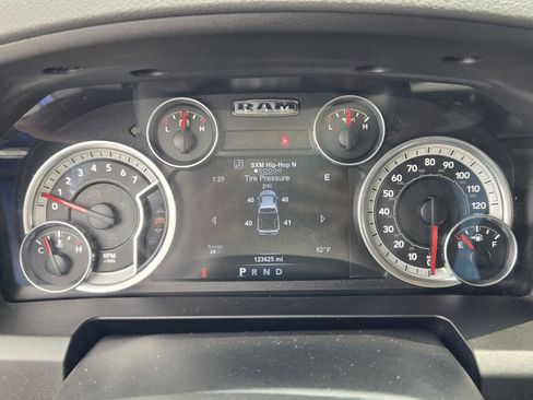 Used 2015 RAM 1500 Lone Star RWD image 13