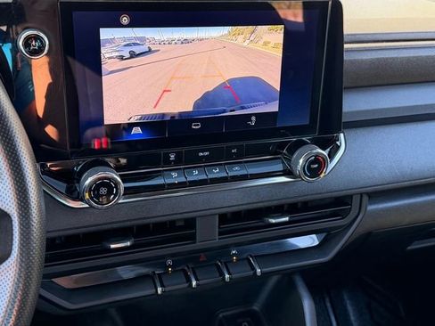 Used 2023 Chevrolet Colorado W/T image 17