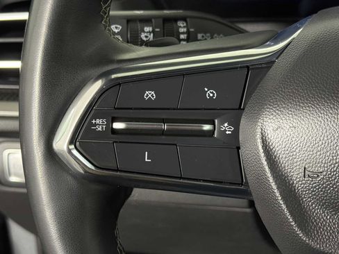 Certified 2024 Chevrolet Traverse LT image 50