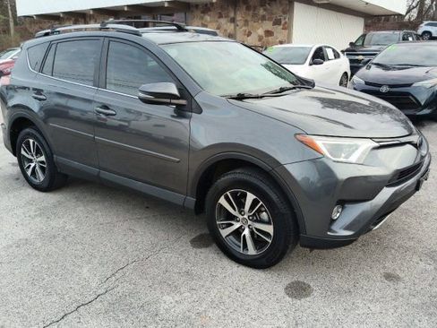 Used 2018 Toyota RAV4 XLE w/ Plus Extra Value Package image 7