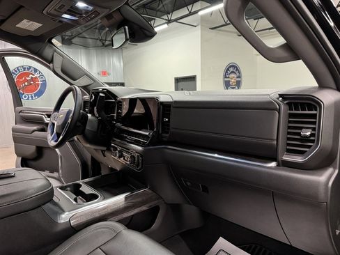 Used 2024 Chevrolet Silverado 3500 LTZ w/ LTZ Convenience Package image 39