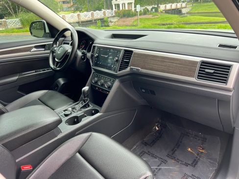 Used 2018 Volkswagen Atlas SE AWD/4WD image 17