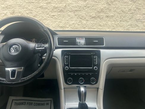 Used 2013 Volkswagen Passat TDI SE image 23