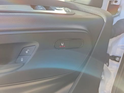 Used 2025 Mercedes-Benz Sprinter 2500 image 19
