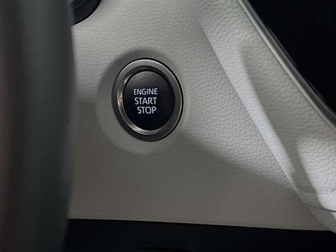Used 2023 Toyota Corolla SE w/ SE Premium Package FWD image 23